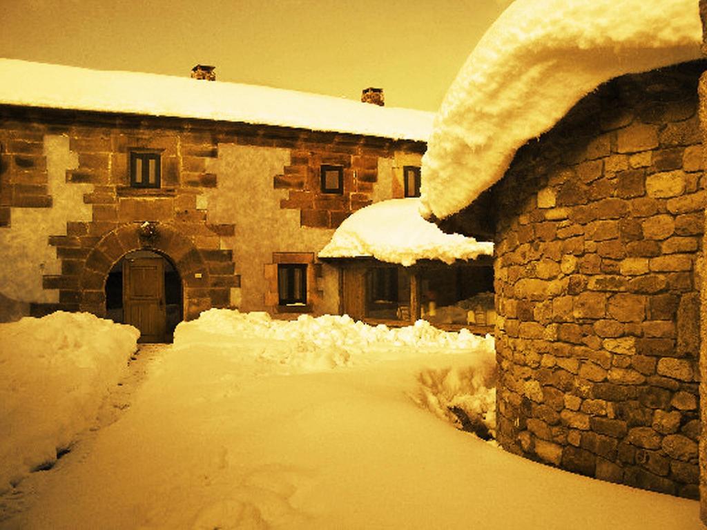 La Casa De Las Brujas Hotel Barrio  Esterno foto
